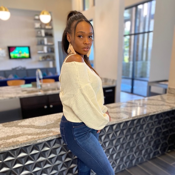 Ivory Sweater - Picture 3 of 3